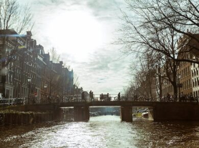 Een canal tour in Amsterdam is de meest populaire activiteiten in onze hoofdstad
